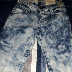 Stonewashed capris size 9